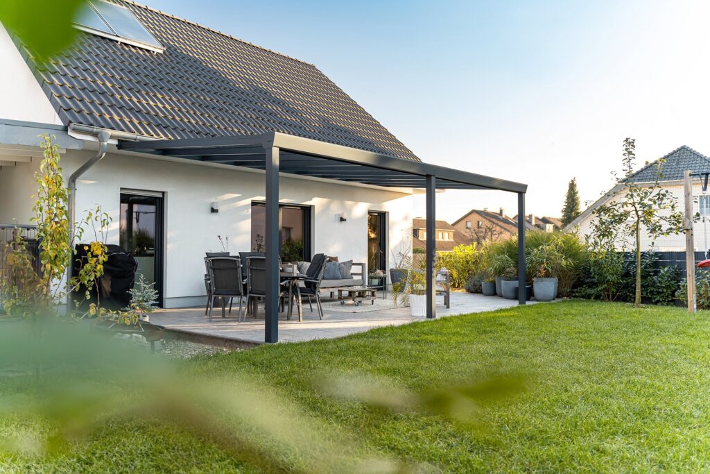 Aluxe TrendLine terrasoverkapping met glasdak in wit